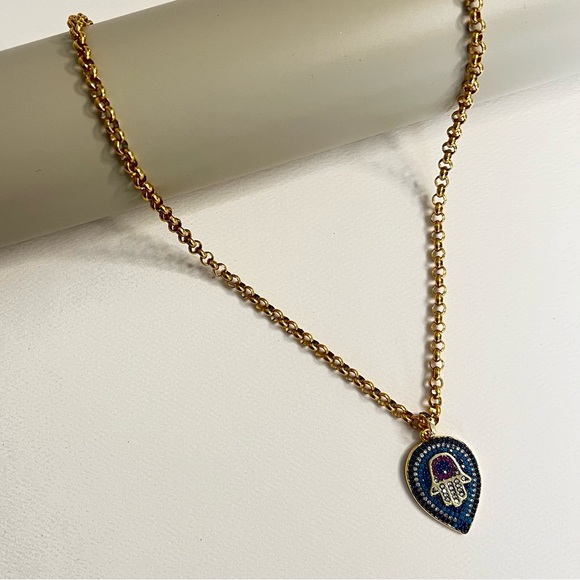 Elegant Evil Eye Necklace - Zircon Old Money Aesthetic Necklace - Hamsa Necklace - Picture 3 of 8